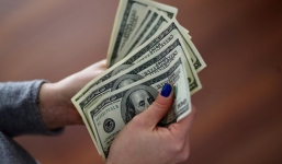 Tỷ giá ngoại tệ mới nhất ngày 20/11: USD lao dốc, bứt khỏi ngưỡng an toàn