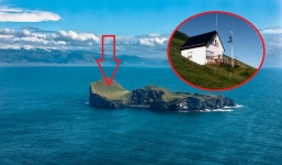 Bóc trần sự thật về ngôi nhà ma bí ẩn giữa hoang đảo như chốn thần tiên ở Iceland