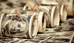 Cập nhật tỷ giá USD mới nhất hôm nay 5/1: Trượt dốc thảm giữa lúc vàng leo đỉnh