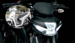 Thị trường xe cuối năm: Mãnh tướng'nhà Vinfast quyết đốn hạ Honda Vision, Suzuki tung cú chốt hạ!