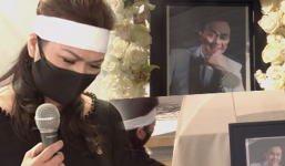 Thắt lòng khoảnh khắc vợ cố nghệ sĩ Chí Tài đứng khóc nức nở và câu chuyện phía sau