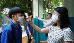 Bản tin giáo dục 24h mới nhất 11/3: Kỷ luật cô giáo uống bia với học trò