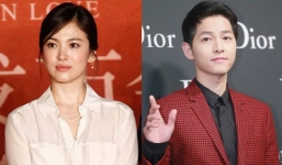 Song Joong Ki tình tứ gái lạ, Song Hye Kyo bị 'réo gọi' không thương tiếc