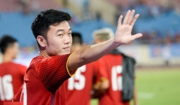 Lương Xuân Trường bị an ninh sân bay UAE 'chặn cửa' vì nhầm tưởng nhắm mắt khi nhập cảnh