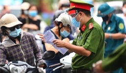Hà Nội tiếp tục siết chặt việc kiểm tra giấy đi đường thời gian giãn cách XH