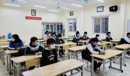 Hà Nội: Học sinh lớp 9 các huyện, thị xã phấn khởi trở lại trường học