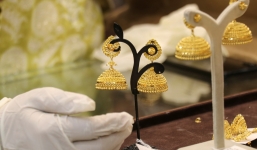 Giá vàng hôm nay 26/11: Vàng SJC 'cố thủ' ở ngưỡng 60 triệu đồng/lượng