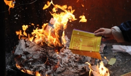 Lễ hoá vàng tiễn ông bà tổ tiên Tết Nguyên đán 2022: Đặc biệt cần tránh ngày đại kỵ này!