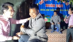 Đâu chỉ nâng đỡ Hồ Văn Cường, danh ca Ngọc Sơn còn có hành động tuyệt đẹp này với người bên đường 