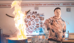 Chủ tịch Hà Nội yêu cầu xác minh việc nhóm Rapper đốt sách học sinh trường Amsterdam