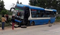 Tai nạn giao thông mới nhất ngày 14/3: Tài xế ô tô 7 chỗ tử vong sau cú tông trực diện xe khách