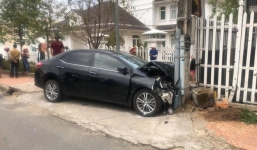 Vừa gây tai nạn kinh hoàng, thanh niên nghi ngáo đá vẫn ngồi trên xe lắc lư theo nhạc 