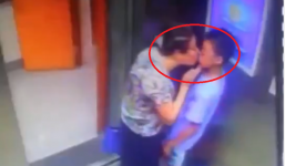 Cậu bé bị bà lão cưỡng hôn trong thang máy khiến MXH phẫn nộ