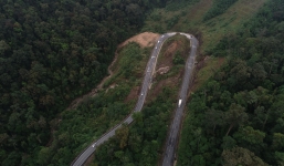 'Hành trình từ trái tim' vượt 4 con đèo 'hãi hùng' để về quê hương của Đặng Lê Nguyên Vũ