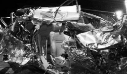 Đồng Nai: Xe du lịch 7 chỗ dấu đầu xe tải, 3 người thiệt mạng