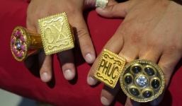 Phúc XO khoe 'lò luyện vàng' ngay tại nhà