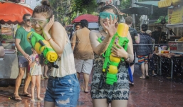 4 ngày Tết té nước Songkran: 237 người chết và hàng nghìn người bị thương