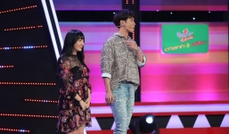 Lần đầu lên sóng truyền hình, em gái ruột Hari Won bị Trường Giang 'phũ'