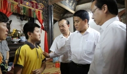 Chủ tịch Hà Nội thăm gia đình nữ công nhân bị tài xế 'ma men' đâm tử vong