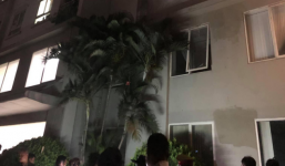 Hà Nội: Bố mẹ đi vắng, cháu bé 4 tuổi ngã từ tầng 12 chung cư xuống đất tử vong