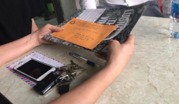 Trường Lương Thế Vinh gửi tặng bộ hồ sơ đặc biệt cho con trai nữ lao công xấu số