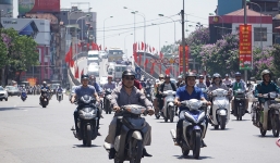 Nắng nóng tháng 4 tại Hà Nội, xô đổ kỷ lục trong suốt 100 năm qua 