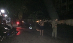 Mưa lớn, 2 thanh niên đi xe máy bị cuốn xuống suối mất tích