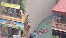 Người dân bắc thang giải cứu hàng chục trẻ nhỏ thoát khỏi đám cháy ở trường mầm non