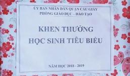 Vụ thưởng học sinh giỏi tờ giấy A4: Trưởng Phòng GD&ĐT quận gửi thư xin lỗi