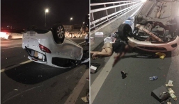 Mazda lật ngửa trên cầu Nhật Tân: Nữ tài xế say xỉn đã qua cơn nguy kịch