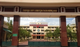 Bình Thuận: Thí sinh 'ngang nhiên' mang iPad vào phòng thi để quay cóp