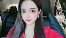 'Búp bê sống' ở Đà Nẵng vừa xinh, vừa đơ khiến nhiều người ngẩn ngơ