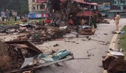 Tin tức tai nạn giao thông ngày 17/6: Xe tải mất dữ liệu tốc độ khi tông ôtô khách