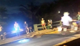 Truy tìm tài xế xe đầu kéo tông chết bé gái 6 tuổi rồi bỏ chạy 