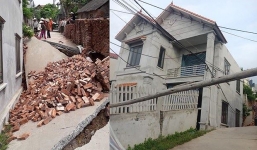 'Hố tử thần' nuốt đường, kéo theo một ngôi nhà 2 tầng ở Hà Nội