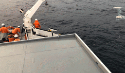 Điều robot tới hiện trường tìm kiếm 9 ngư dân mất tích ở Bạch Long Vĩ