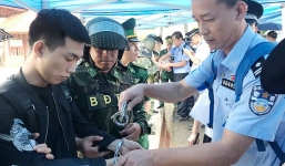 Cận cảnh quy trình bàn giao 380 đối tượng đánh bạc cho phía Trung Quốc