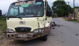 Tin tức tai nạn giao thông ngày 2/8: Xe máy đối đầu ô tô khách, 2 nam thanh niên nguy kịch