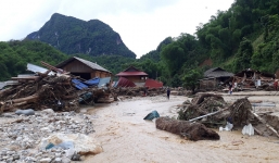Cảnh trận đại hồng thuỷ cuốn trôi 24 ngôi nhà ở bản Sa Ná gây ám ảnh