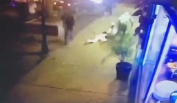 Nam thanh niên lấy thân mình che đạn cho bạn gái trong vụ xả súng ở Mỹ