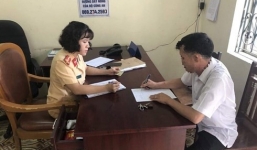 Sa thải, phạt tiền tài xế xe khách Hải Phòng vừa lái xe vừa lướt facebook