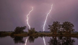 Yên Bái: 3 mẹ con, bà cháu bị sét đánh tử vong khi trú mưa dưới ô