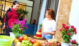 Mỹ Tâm làm bánh tặng bố mẹ nhân ngày Vu Lan, fan đưa ra lời khuyên bất ngờ