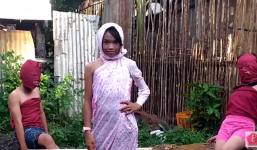 Nhóm nhạc 'cây nhà lá vườn' đến từ Philippines comeback với ca khúc của Chi Pu