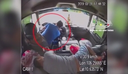 Tài xế đột quỵ, phụ xe kịp đánh lái tránh được vụ tai nạn kinh hoàng