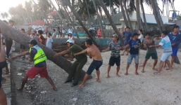 Từ Lâm Đồng đến Phan Thiết tắm biển, 4 nam sinh bị sóng cuốn mất tích