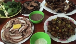 2 anh em ruột tử vong sau khi được gia chủ thiết đãi thịt chó, hải sản