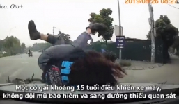 Thiếu nữ bị ô tô húc lên nóc capo vì lao từ trong ngõ ra không quan sát