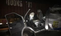 Tin tức tai nạn giao thông ngày 27/8: Xe khách húc đuôi container, 16 người bị thương