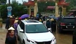 20 thanh niên xăm trổ đi trên 7 xe ô tô phá cổng làng: Xác định được kẻ chủ mưu